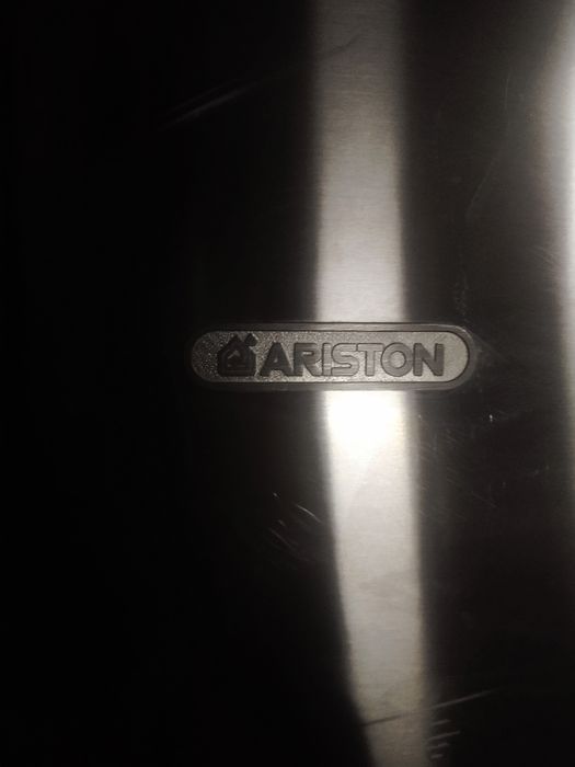 Посуда мойка Аристон яхши холатда