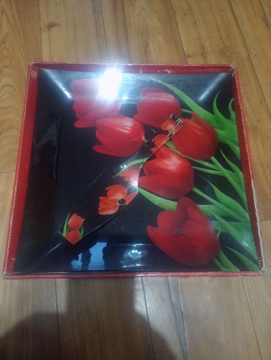 Продам тортницу новая