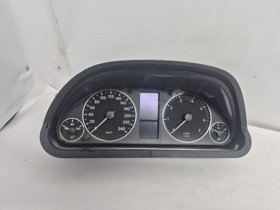Щиток приборов Mercedes A169