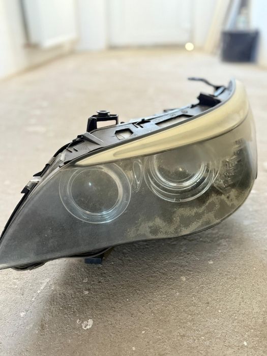 Far Stânga E60 Bi-xenon