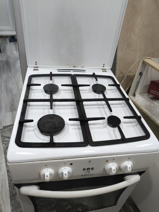 Продам газовую плиту