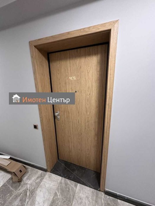 Дава се под наем Тристаен апартамент в София, Студентски град - 150 кв.м за 225000 € - Снимка #2