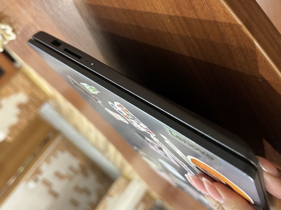 Ноутбук  для учебы и работы