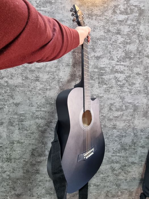 Gitara:  aguistik