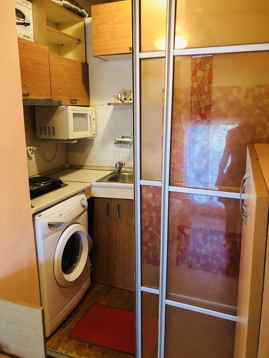 Дава се под наем Ателие в Варна, Спортна зала - 15 кв.м за 158.1 € - Снимка #1