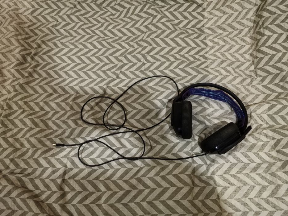 Слушалки logitech g335 с кабел