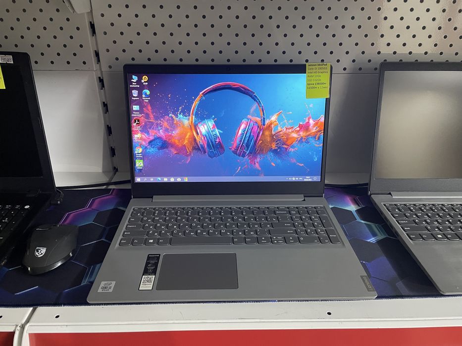 в идеале  Lenovo Core i3! SSD 512Gb