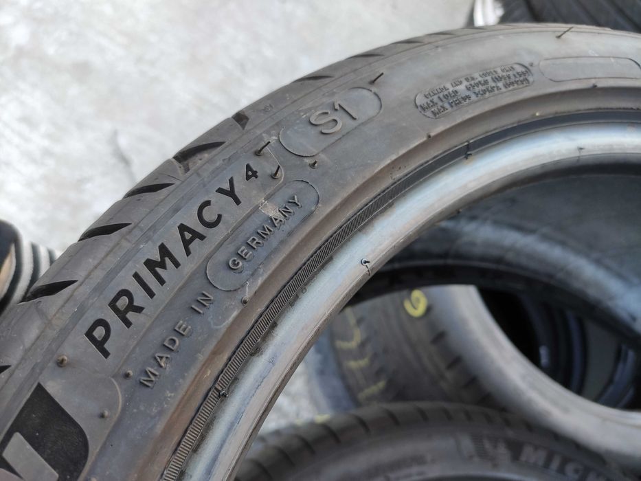 2бр Летни гуми 225 40 18 - Michelin