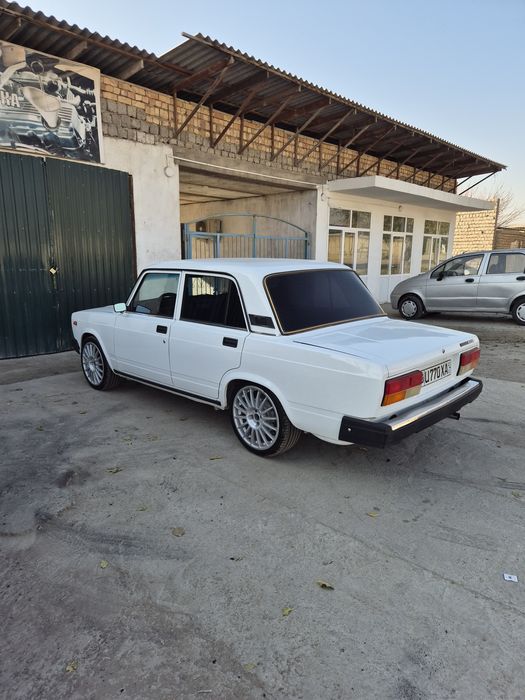 Vaz 2107 sotiladi 2008