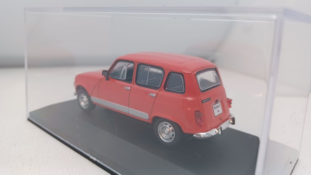 Macheta Renault 4 1:43