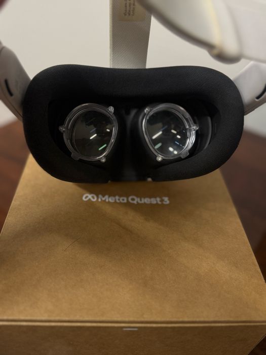 Продаю VR очки Meta Quest 3 Торг есть