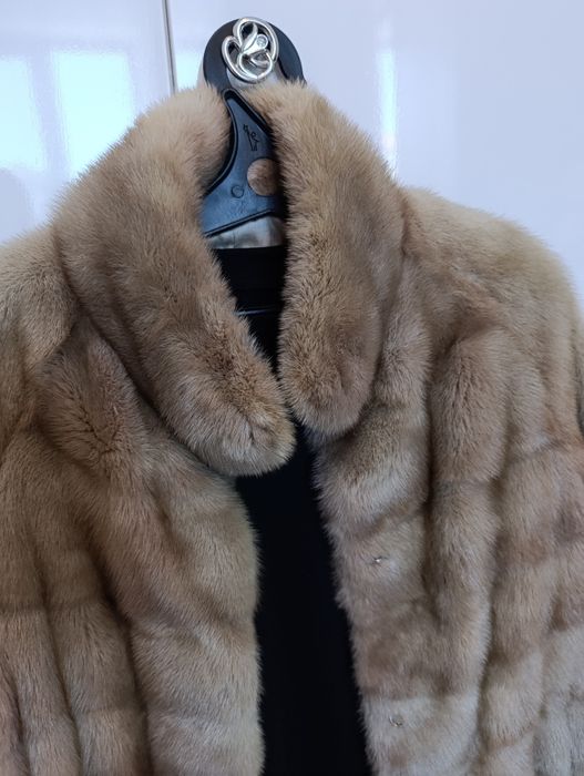 Срочно продам норк шубу