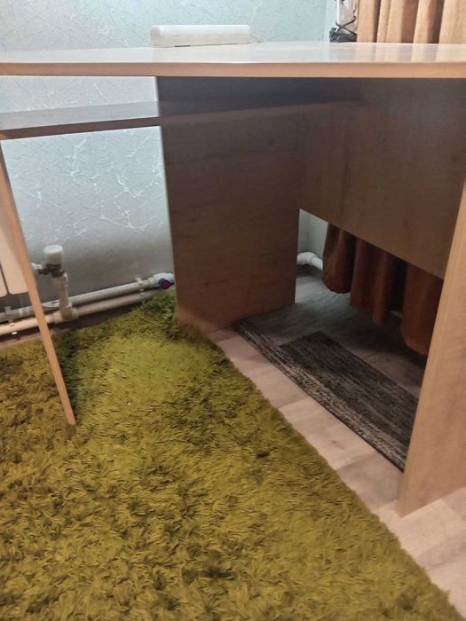 Продам стол письменный угловой