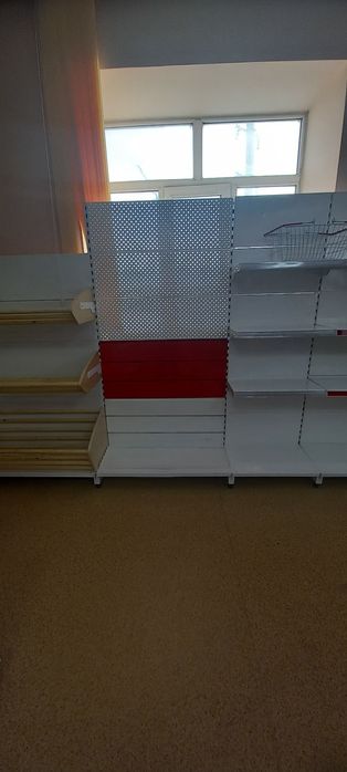 Стеллаж торговое металлические