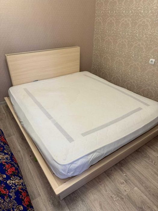 Двухспальная кровать