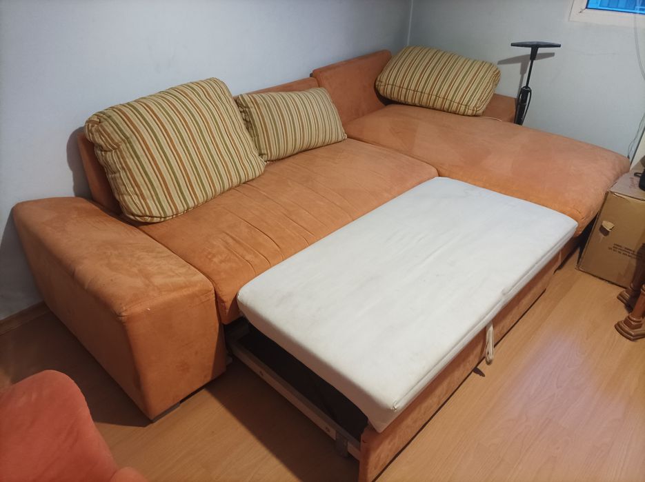 Разтегаем диван с фотьойл втора употреба с масичка и две столчета!!!