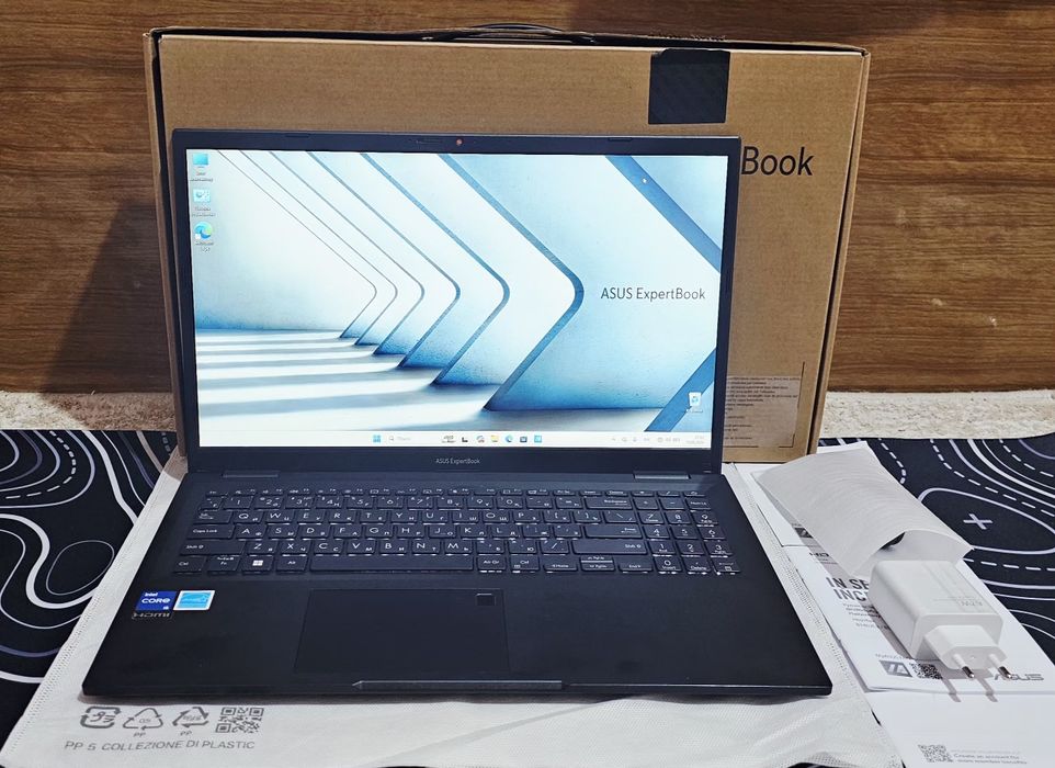Asus ExpertBook 15 ozu16,ssd512 10 ядерный!