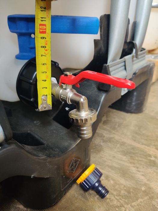 Bazine / butoaie / rezervoare / IBC -uri de 600 si 1000 litri