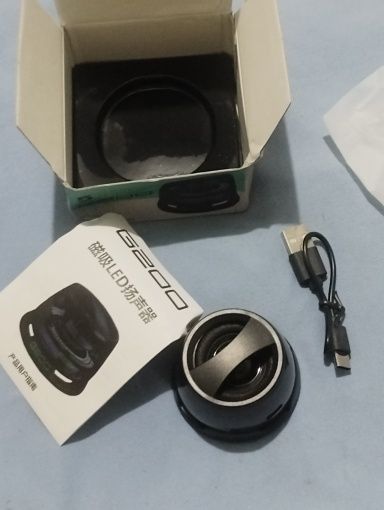 MagSafe Bluetooth тонколонка с RGB светлини