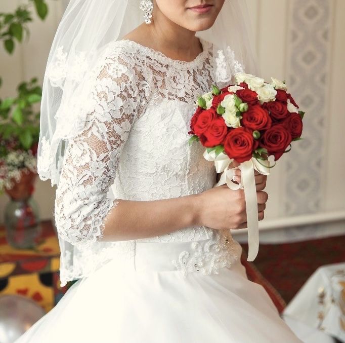 Свадебное кружевное платье