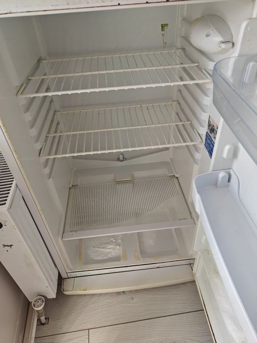 Холодильник Indesit