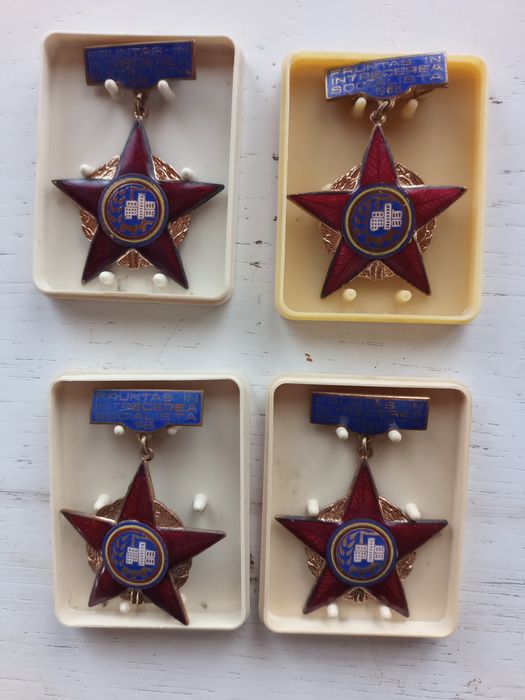 Medalii " Fruntaș în întrecerea socialistă"