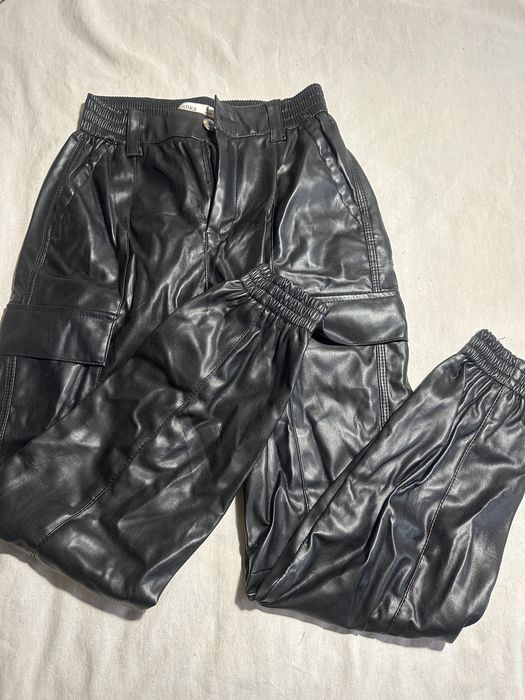 Дънки и панталони нови