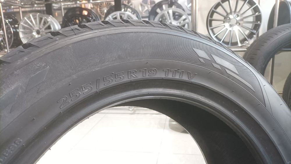 KUMHO 255/55 R19 grugen KL33