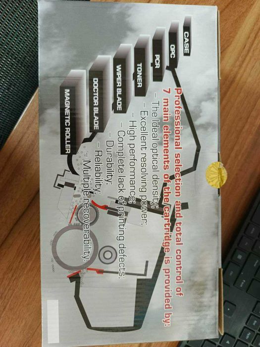 Universal toner kartridj