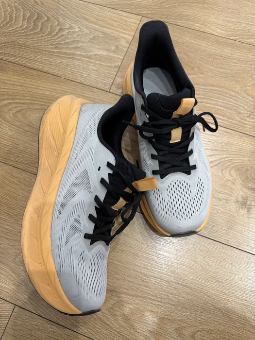 Продается Кроссовки Bmai