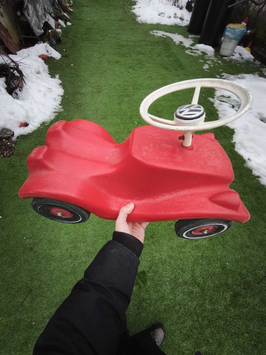 Căluț și mașinuța