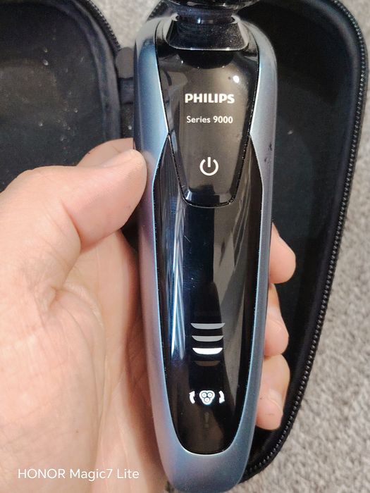 Philips Series 9000 S9211/26 Electric Shaver Wet Dry Long Hairs 50 Mins Shaving