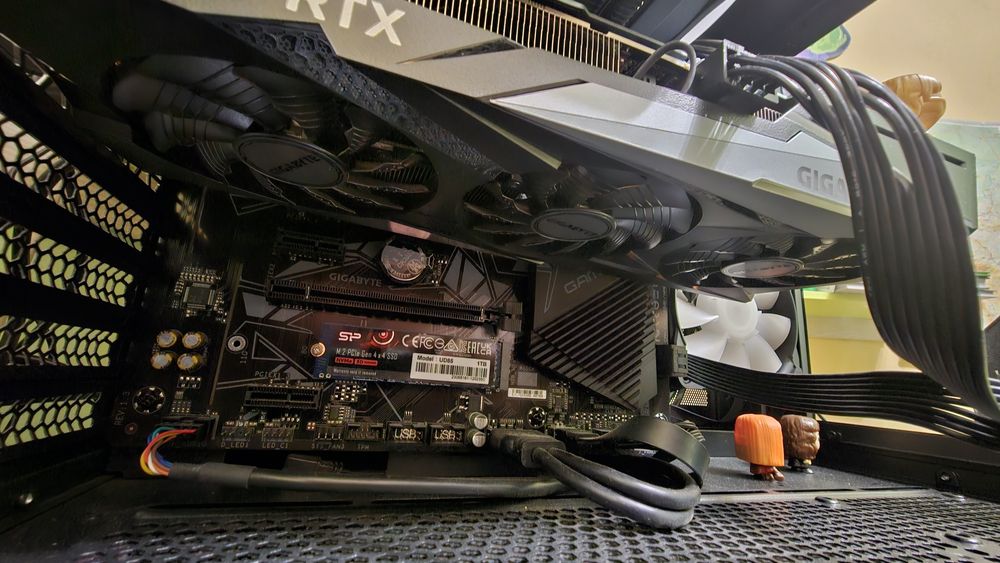 GIGABYTE GeForce RTX 3060 GAMING OC Edition 12G