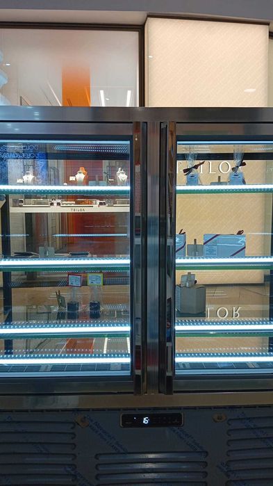 Vitrina profesionala cofetarie -20 / +20 - Tecfrigo KARINA (Italia)