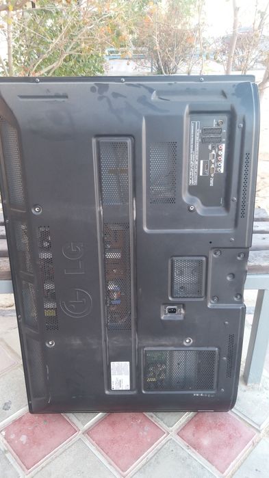 Телевизор LG (не смарт)
