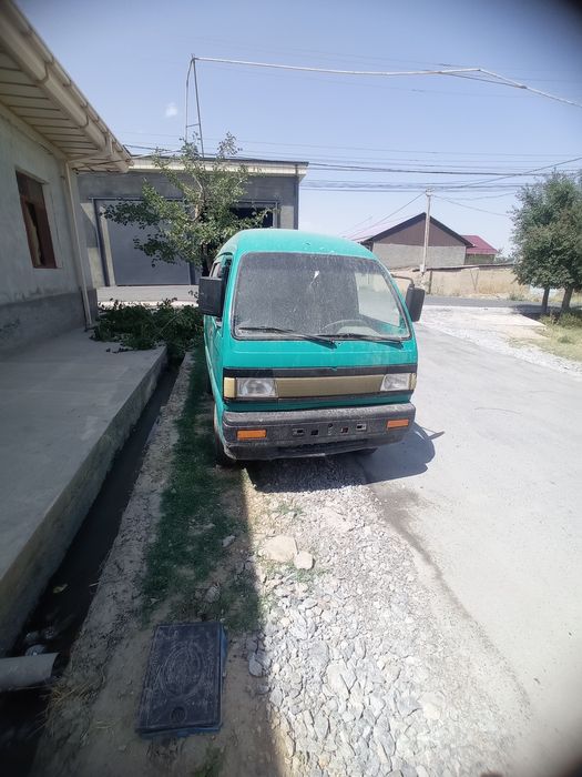Damas kuzup sotiladi