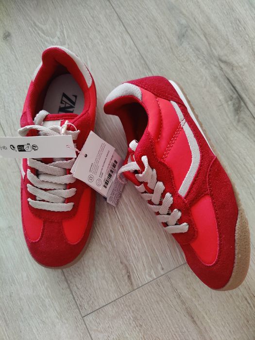 Adidași Zara noi din piele naturala mărimea 32 și 34