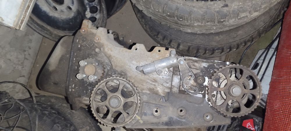 Продам срочно  головку , блок, каленвал