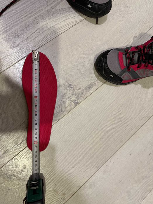 Детски туристически обувки, обувки за преходи Quechua номер 34