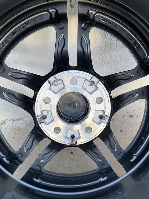 Jante Mercedes E class W214  2025  r19 AMG  NOI