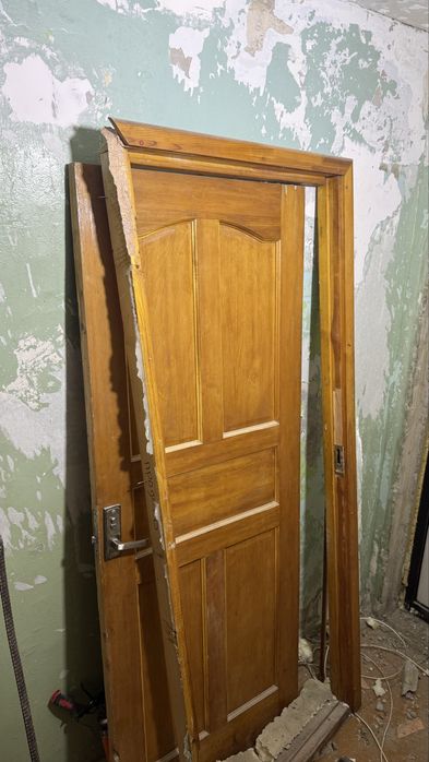 Продам шкаф и дверь