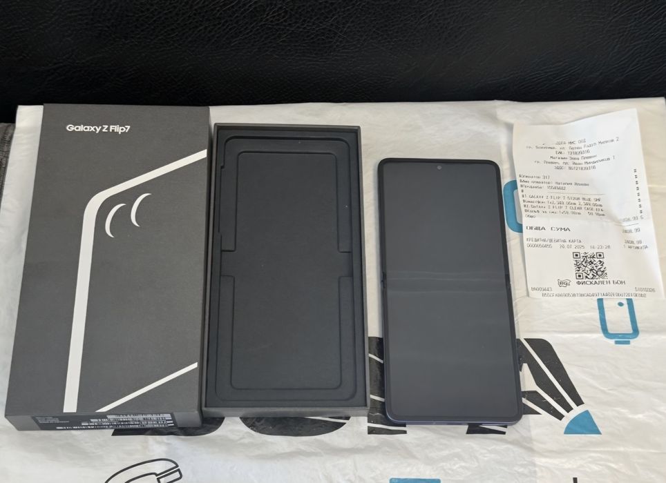КАТО НОВ 512GB Samsung Z Flip 7 Зора Гаранция 2027г. Blue / Син