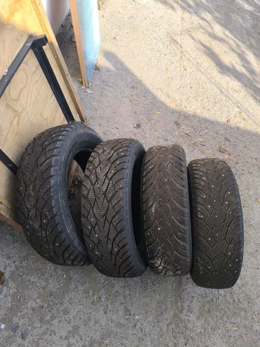 Продам шины шипы
