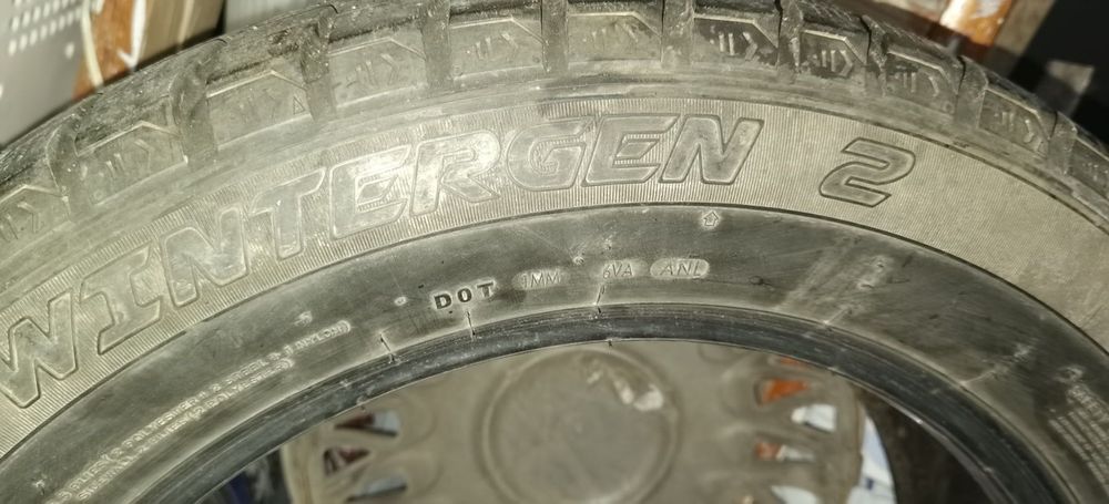 Земни гуми 235/60/18ц