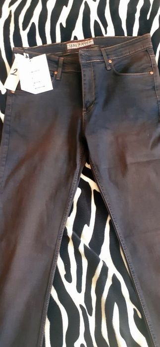 Женская прямая джинсы