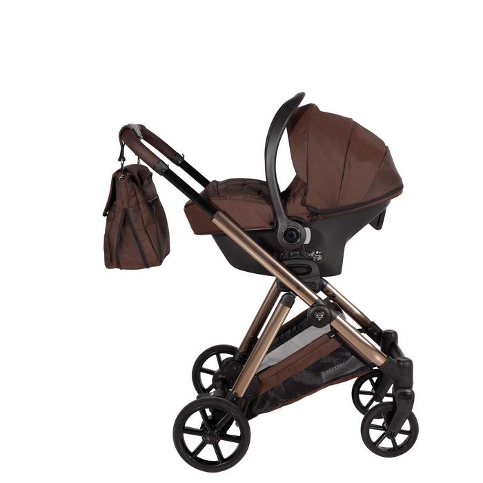 Бебешка количка Junama Ellegante 3в1 с столче за кола