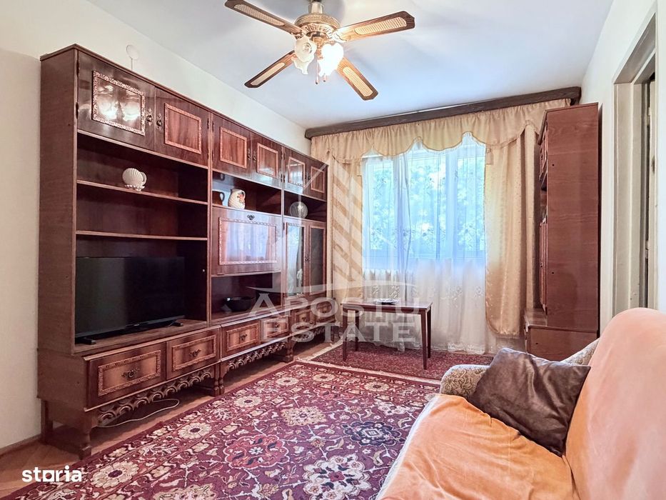 Apartament de vanzare cu doua camere parter Piata Doin Calea Sagului — fotografia 1