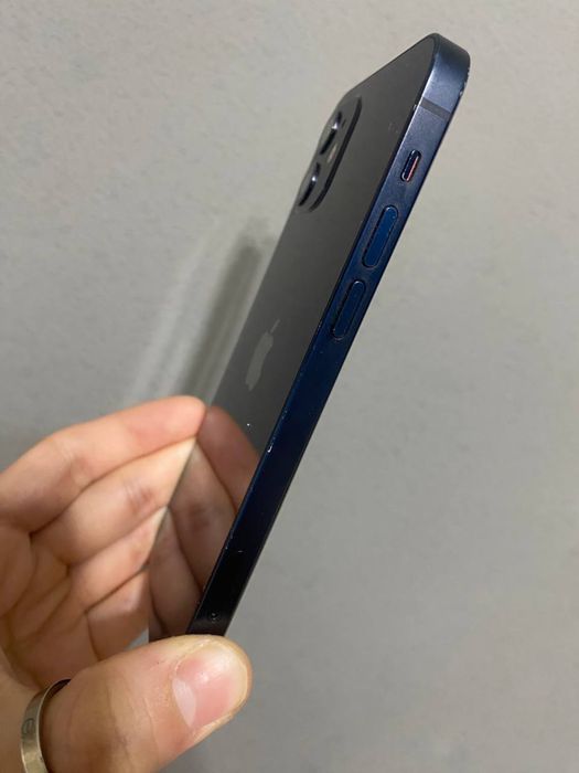 IPhone 12 , 128 talik 77 yomks