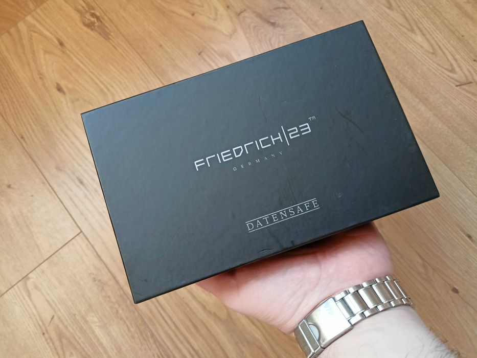 Портмоне, козя кожа, Friedrich Germany, защита за безконтактни карти