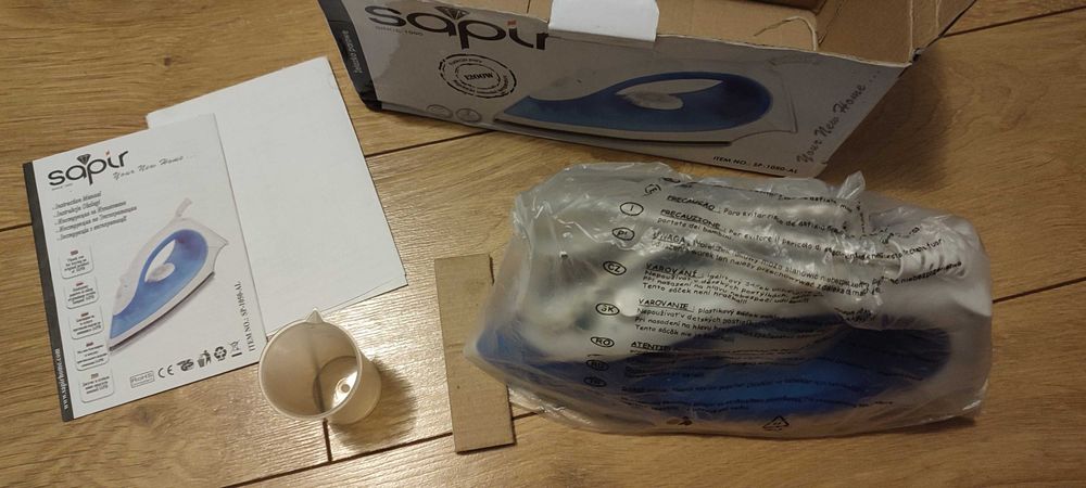 Парна ютия Sapir 1200W, струя пара, термостат, синя